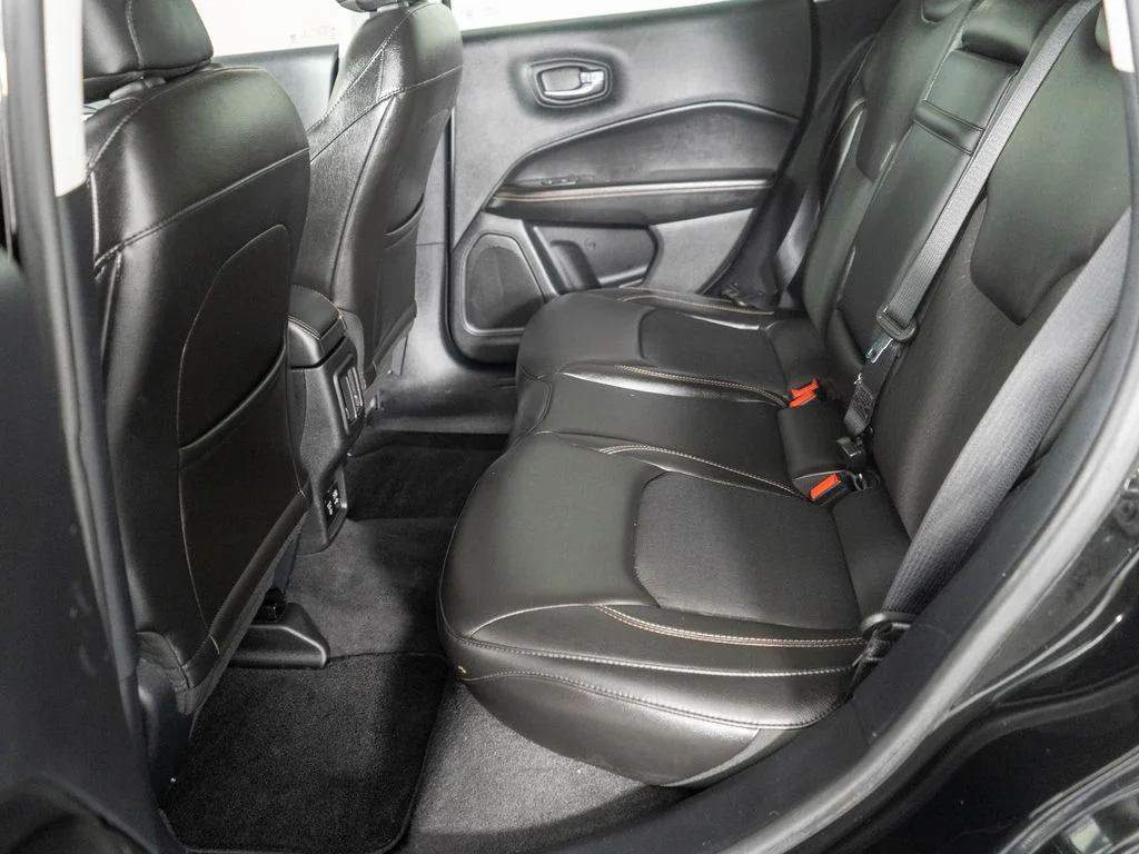 Used 2018 Black Jeep Latitude image 11