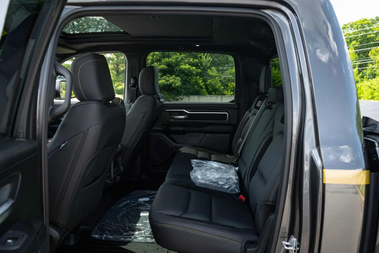 New 2026 Granite Crystal Metallic Clear-Coat Exterior Paint RAM Big Horn with DC 650 Supercharged Package image 40