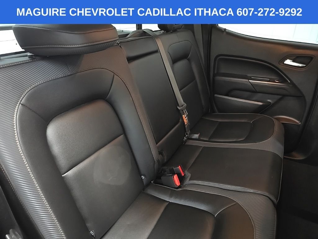 Used 2022 White GMC AT4 w/Leather image 16
