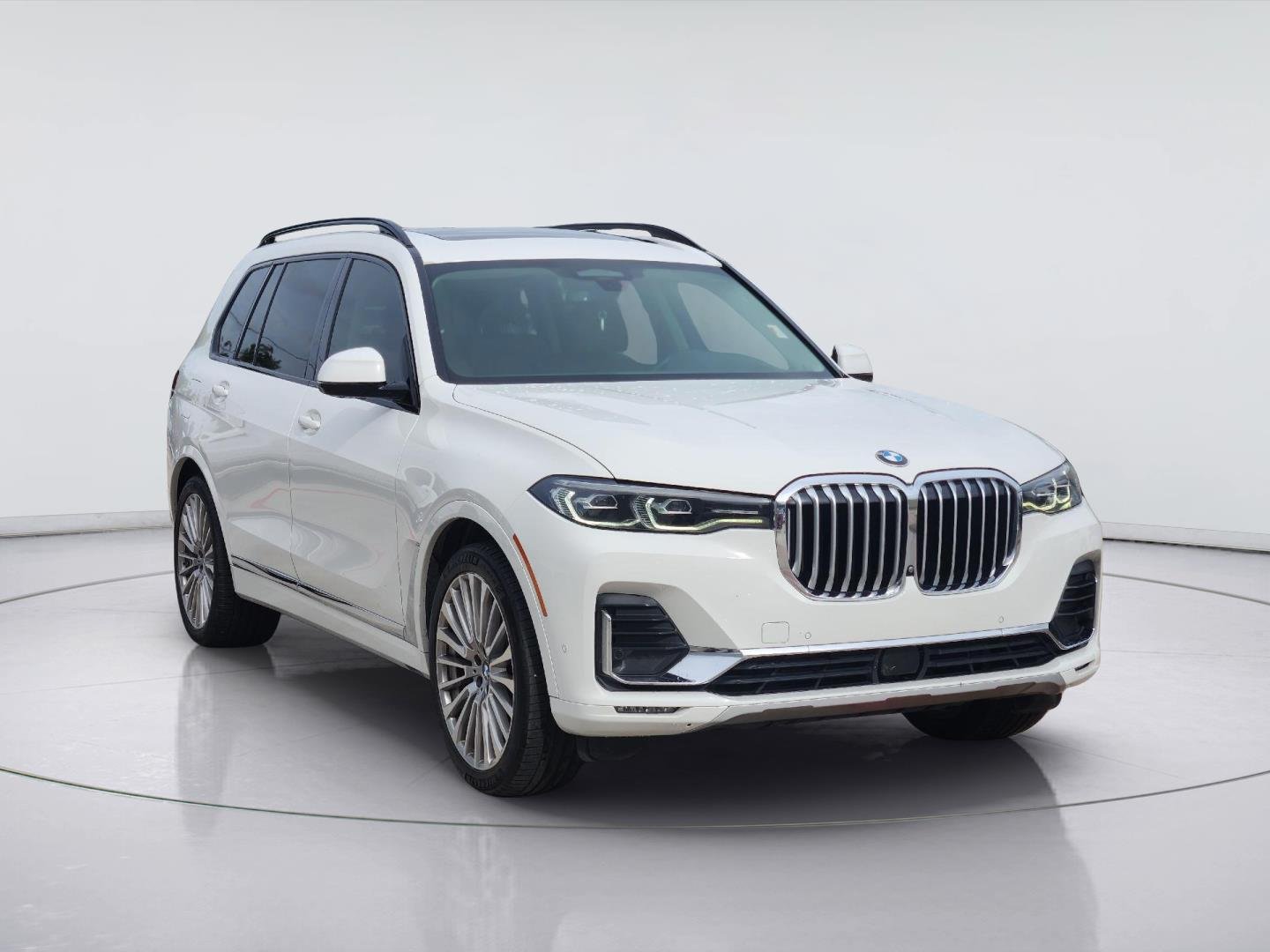 2021 BMW X7 photo 3 of 35