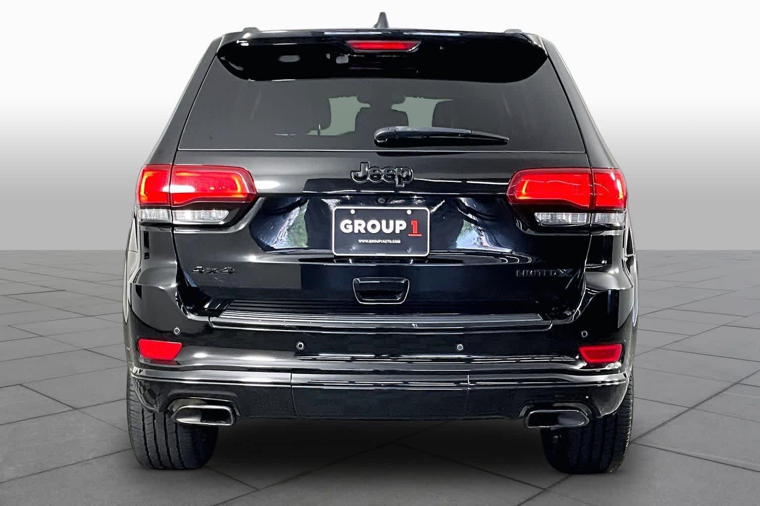 Used 2021 Diamond Black Crystal Pearlcoat Jeep Limited X image 5