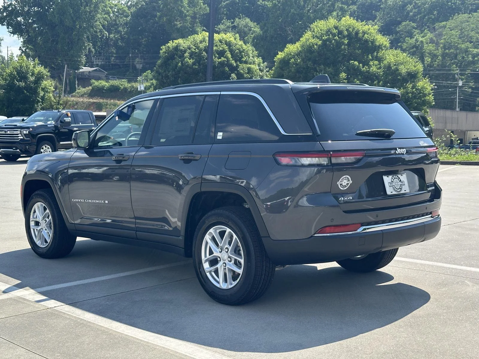 New 2026 Baltic Gray Metallic Clearcoat Jeep Laredo X image 5