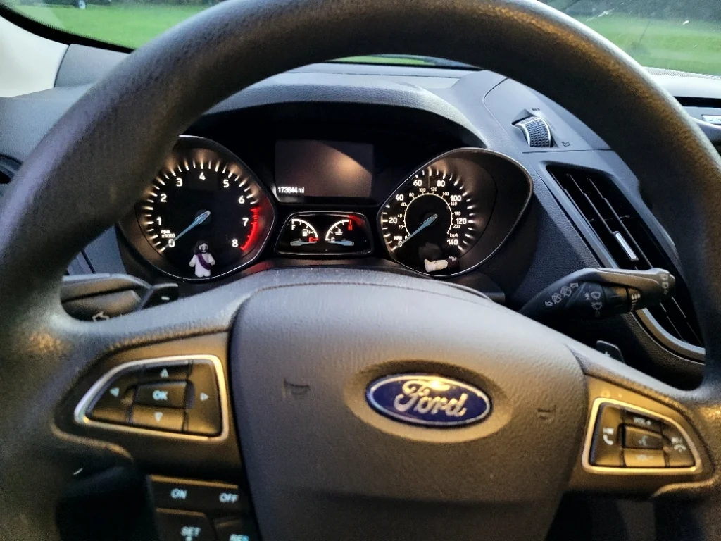 Used 2017 Silver Ford SE image 2