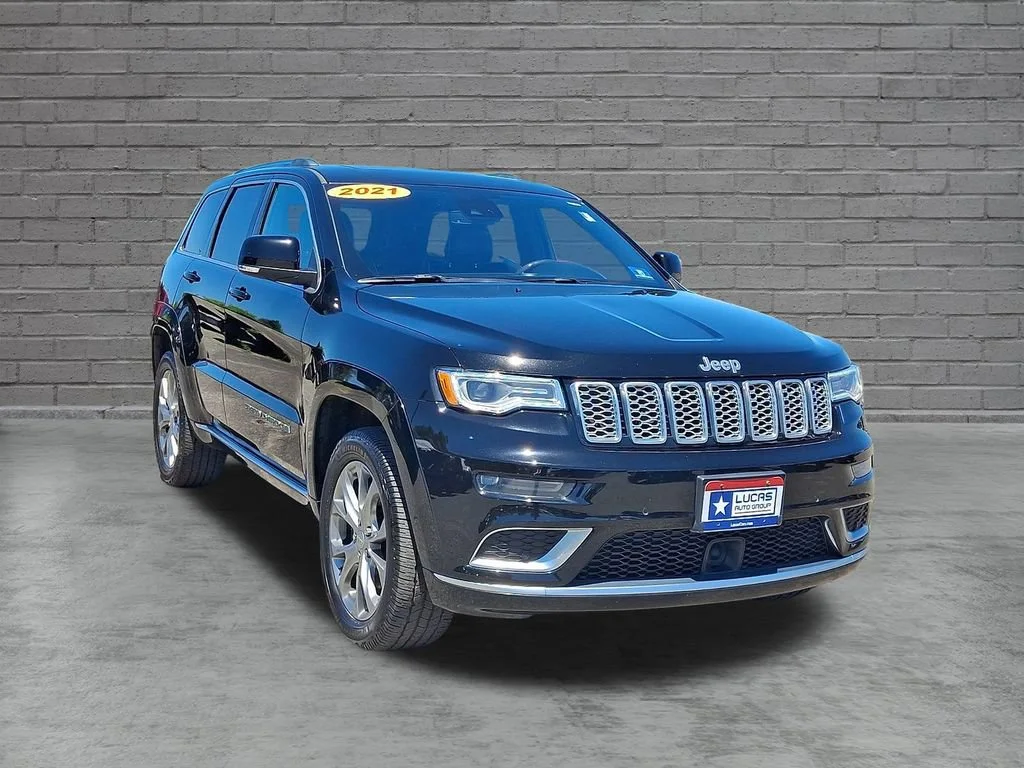 Used 2021 Diamond Black Crystal Pearlcoat Jeep Summit image 2