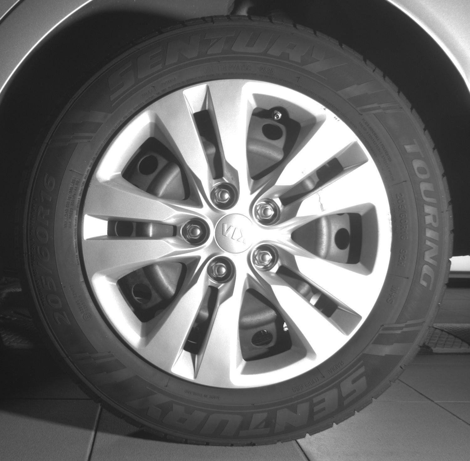 Used 2021 Sparkling Silver Kia LX image 13