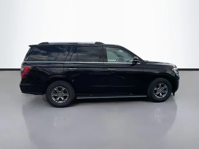 Used 2018 Black Ford Limited image 8