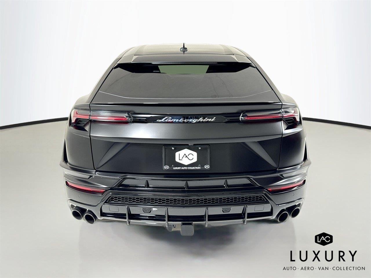 Used 2024 Nero Noctis Metallic Lamborghini S image 7