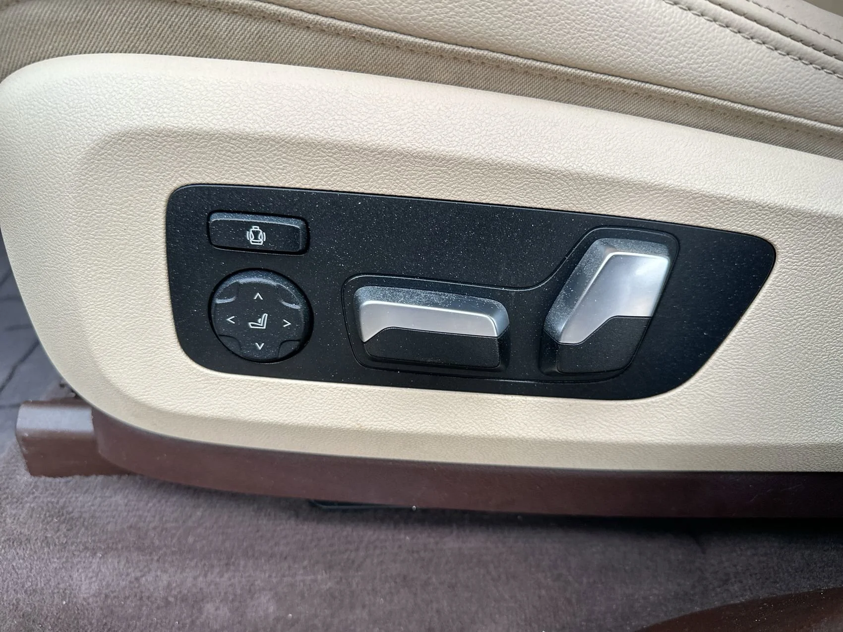 2019 BMW X7 40i - Photo 12