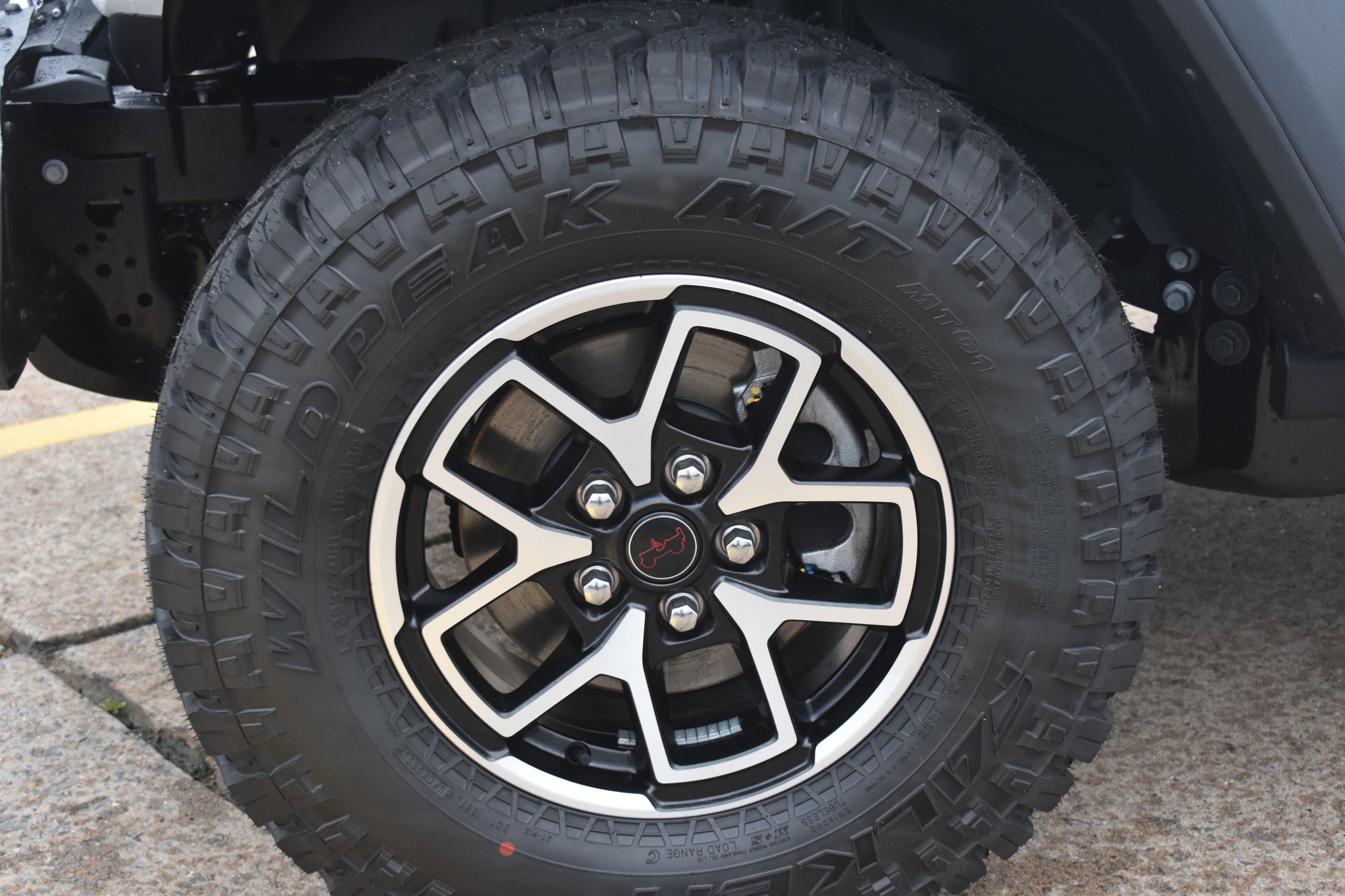 New 2026 Bright White Clear-Coat Exterior Paint Jeep Shadow Ops image 9