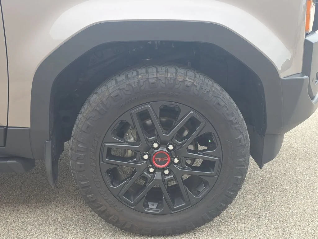 Certified Used 2025  Toyota 1958 image 34