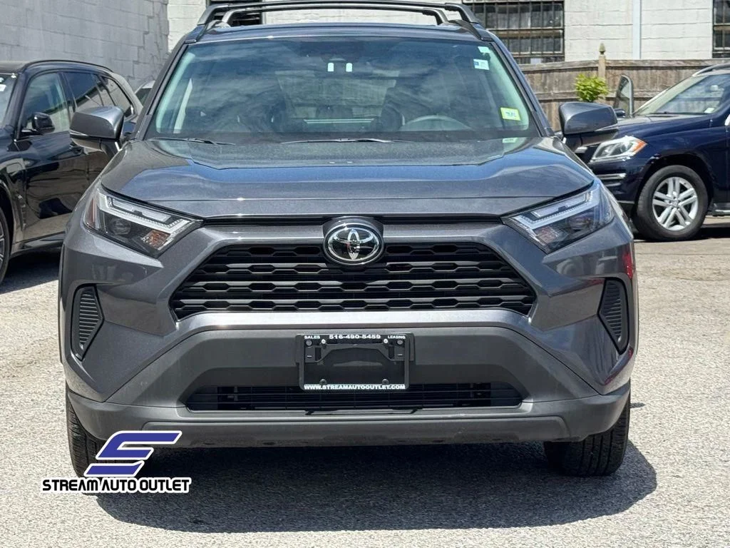Used 2025 Gray Toyota XLE image 2