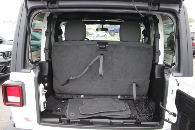 Used 2020 White Jeep Sport S image 23