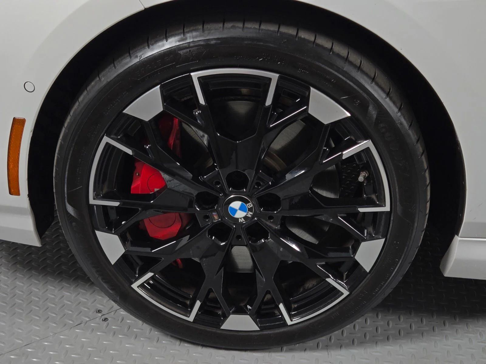 2025 BMW 2 Series M235 - Photo 9