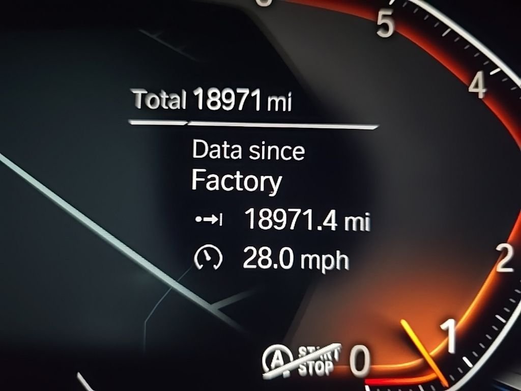 Used 2024 Gray BMW xDrive30i image 23