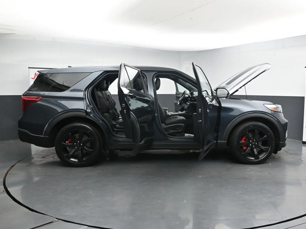 Used 2022 Blue Ford ST image 40