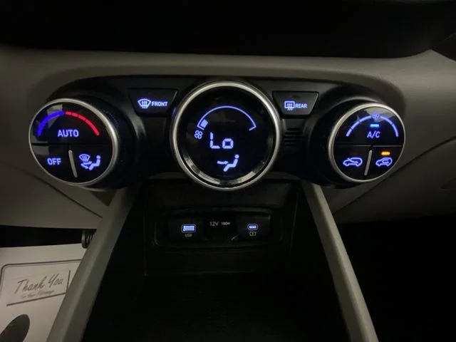 Used 2024 Gray Hyundai SEL image 18