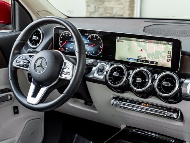 Used 2021 Patagonia Red Metallic Mercedes-Benz GLB 250 image 45