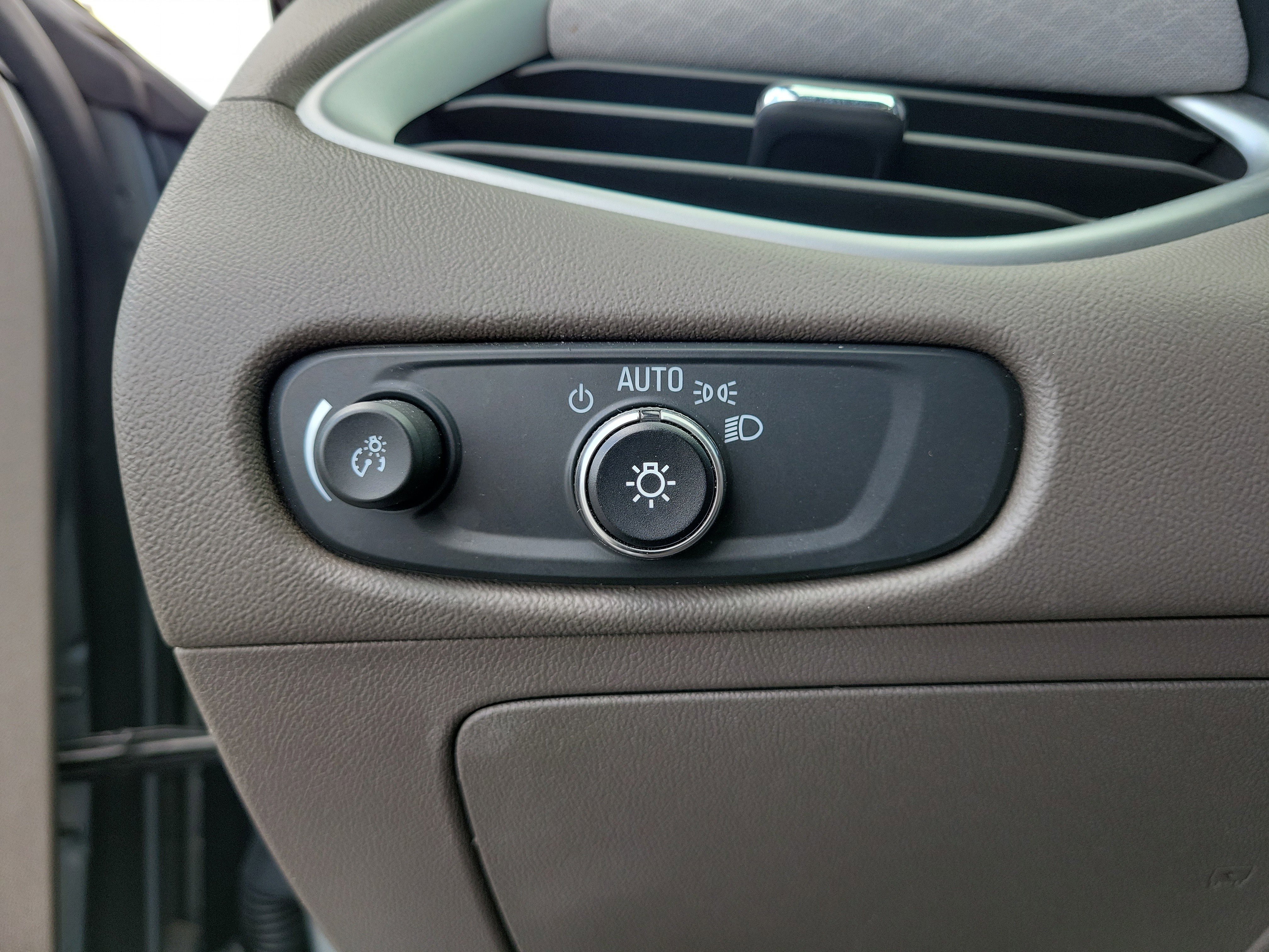 Used 2024 Sterling Gray Metallic Chevrolet LT image 20