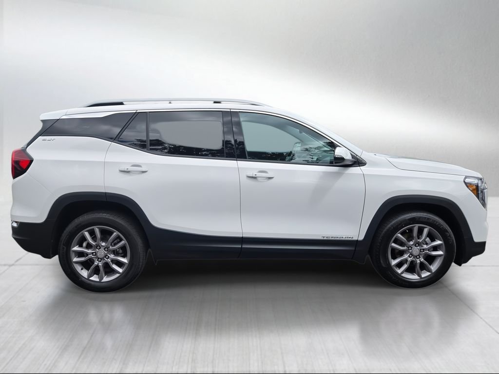 Used 2024 Summit White GMC SLT image 2