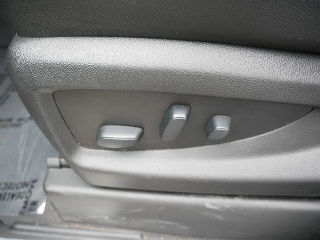Used 2019 Gray Chevrolet Premier image 18