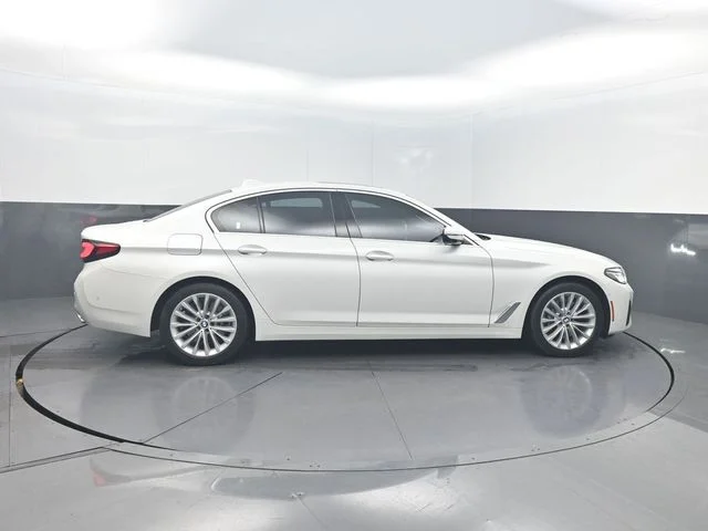 Used 2021 White BMW 540i image 38