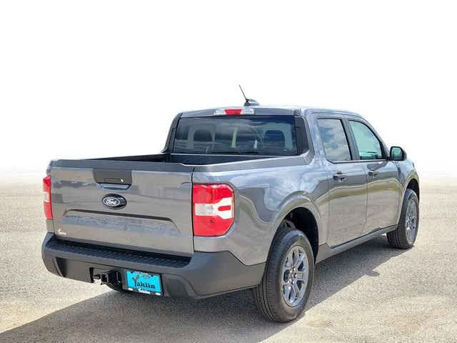 New 2026 Carbonized Gray Metallic Ford XLT image 4