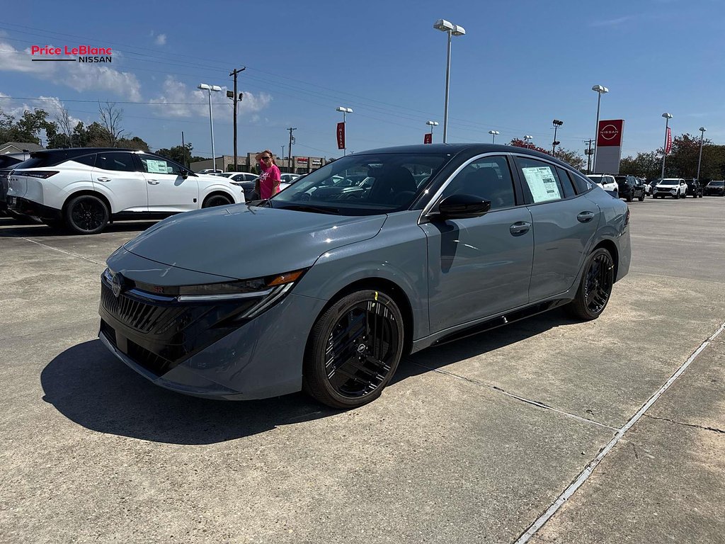New 2027 Atlantic Gray Metallic / Super Black Two-tone Nissan SR image 3