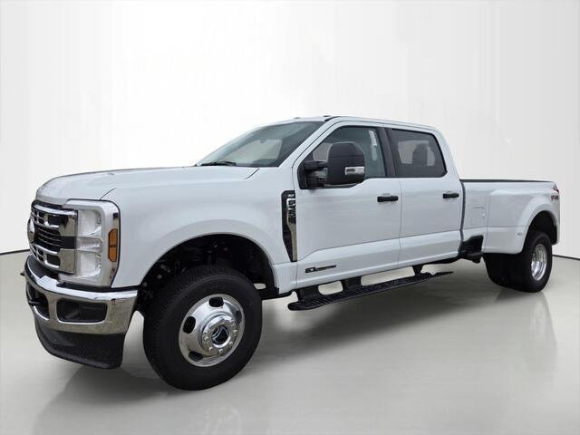 2026 Ford Super Duty F-350 Drw F-350® XLT