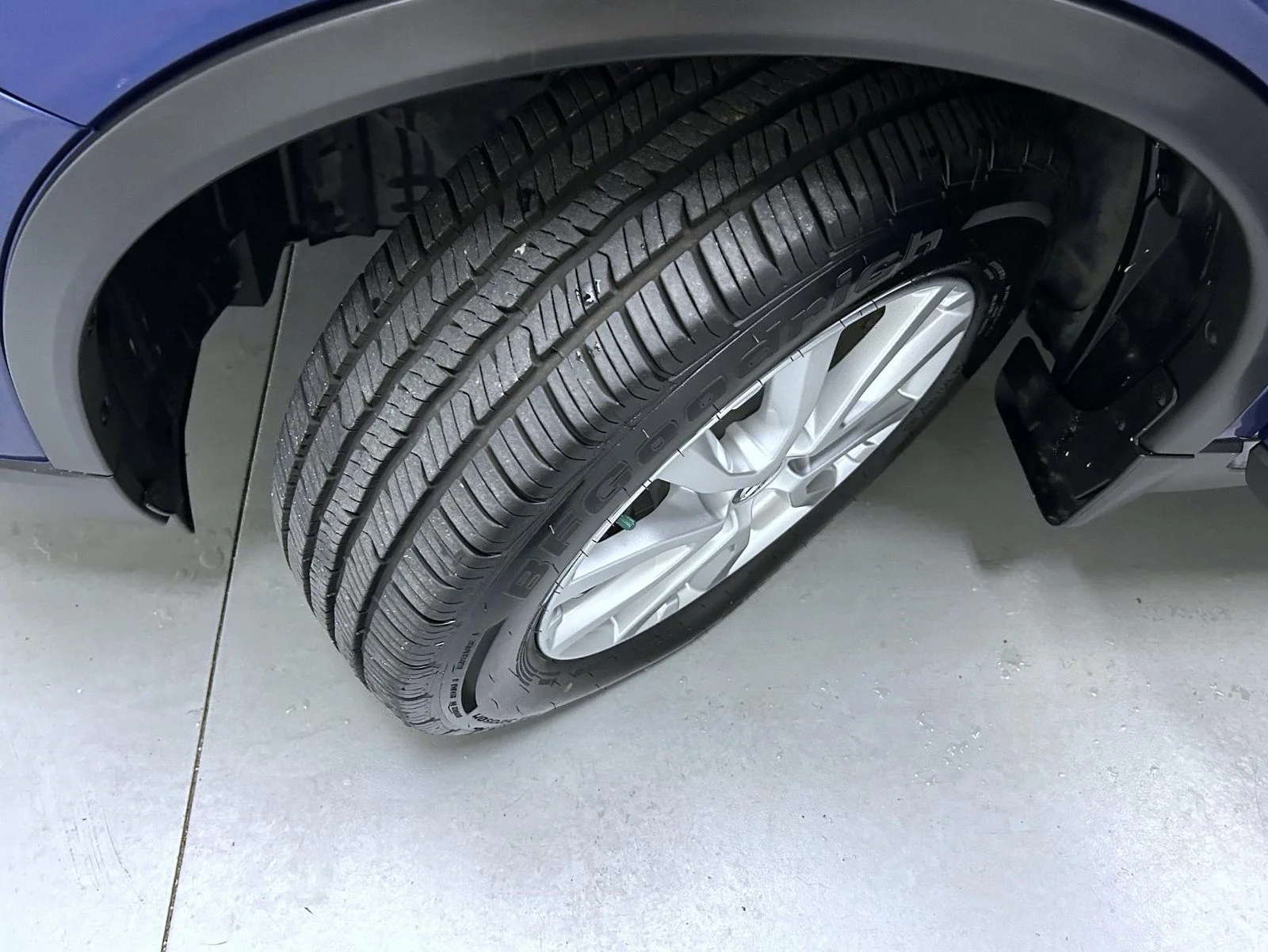Used 2017 Blue Nissan SV image 23