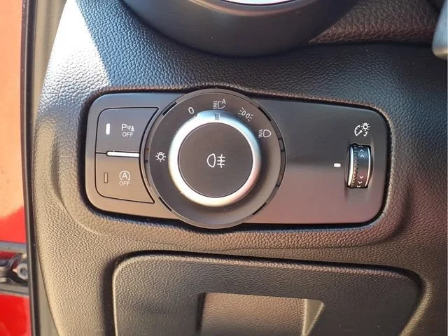 Used 2018  Alfa Romeo Ti Sport image 15