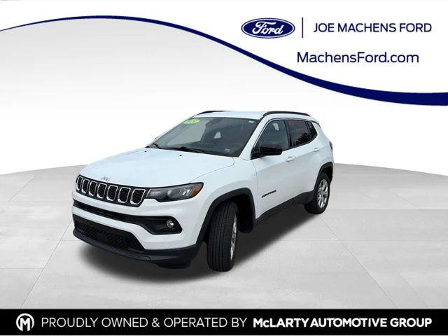 Used 2024 White Jeep Latitude image 1