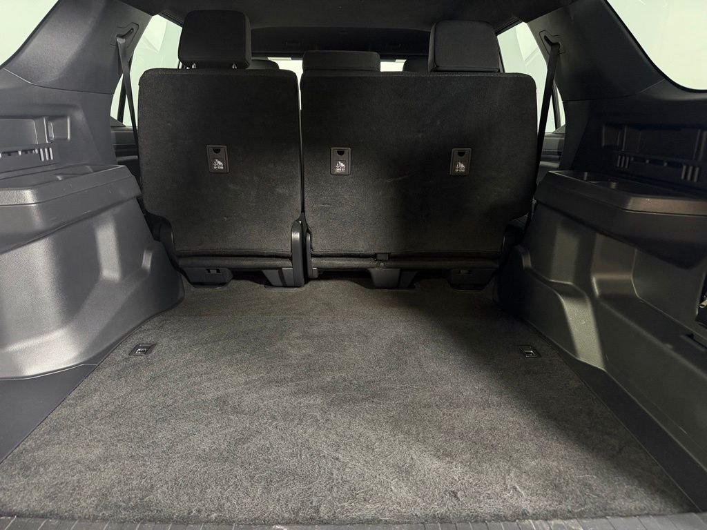Used 2025 Cutting Edge Toyota SR5 image 31