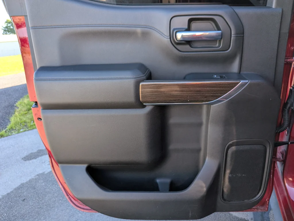 Used 2020 Cajun Red Tintcoat Chevrolet RST image 19