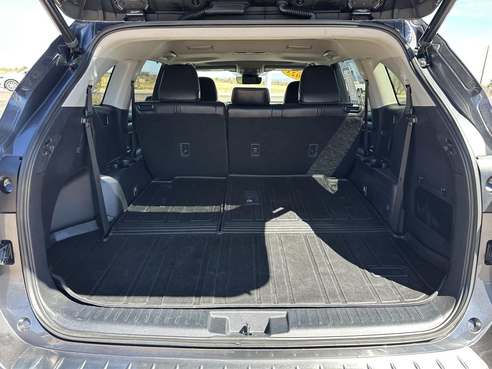 2023 Toyota Highlander XLE - Photo 6