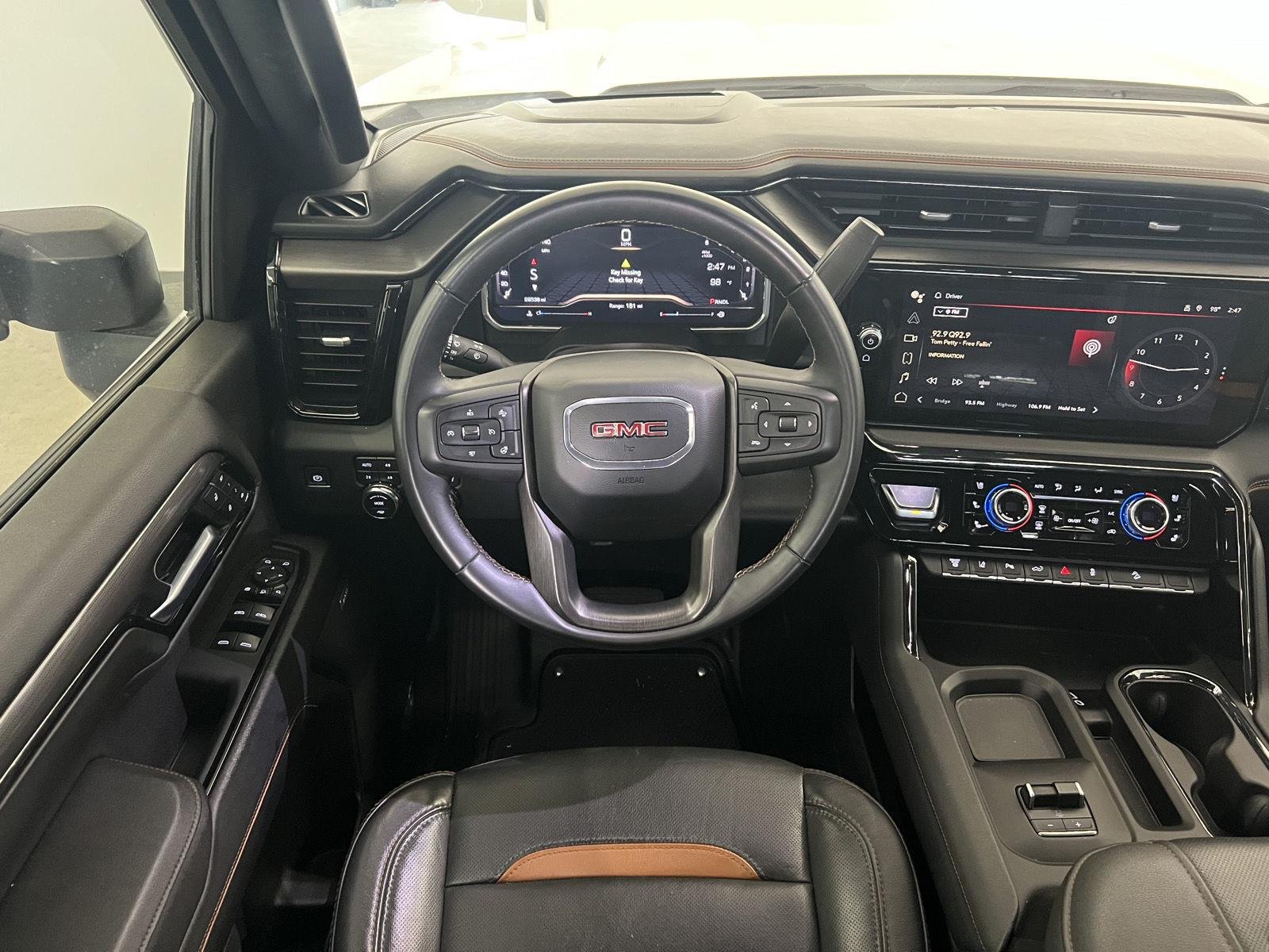 2024 GMC Sierra 2500HD AT4 - Photo 30