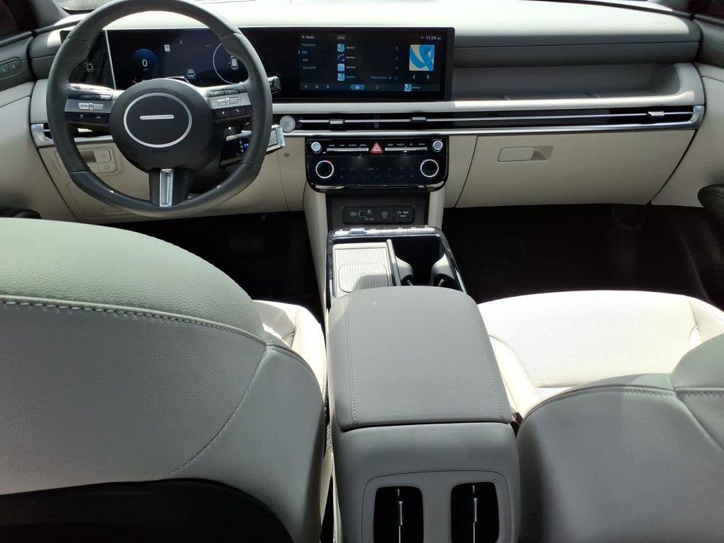 2025 Hyundai Tucson Limited - Photo 12