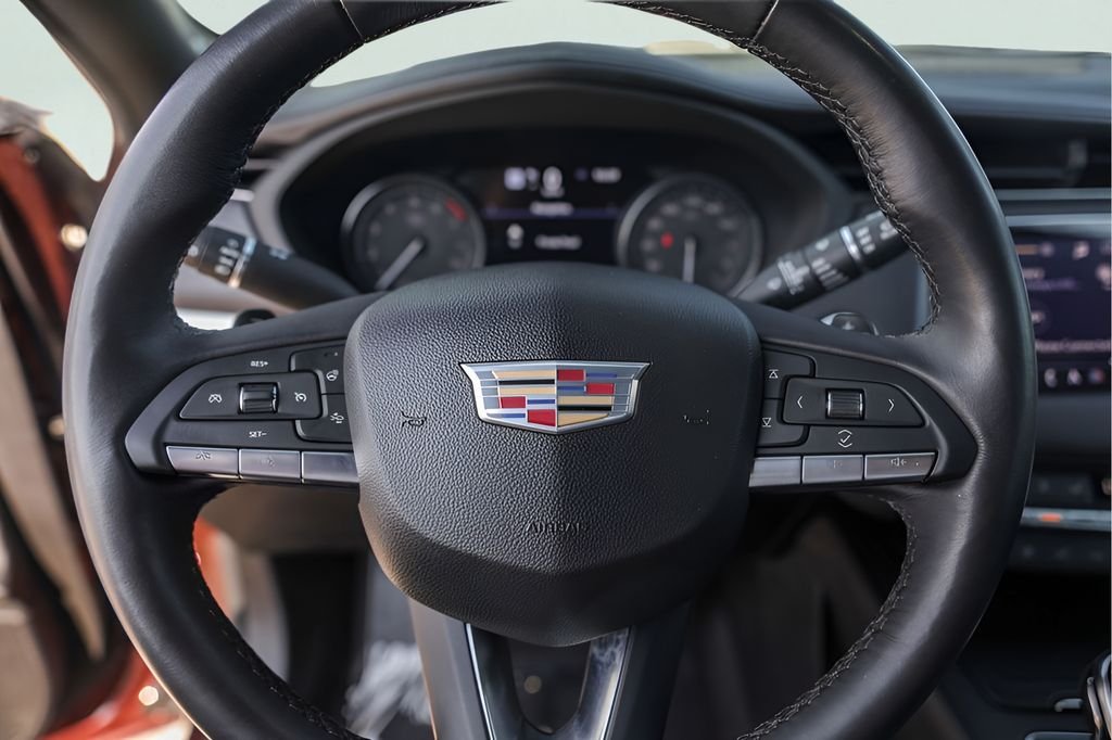 Used 2022  Cadillac Premium Luxury image 15