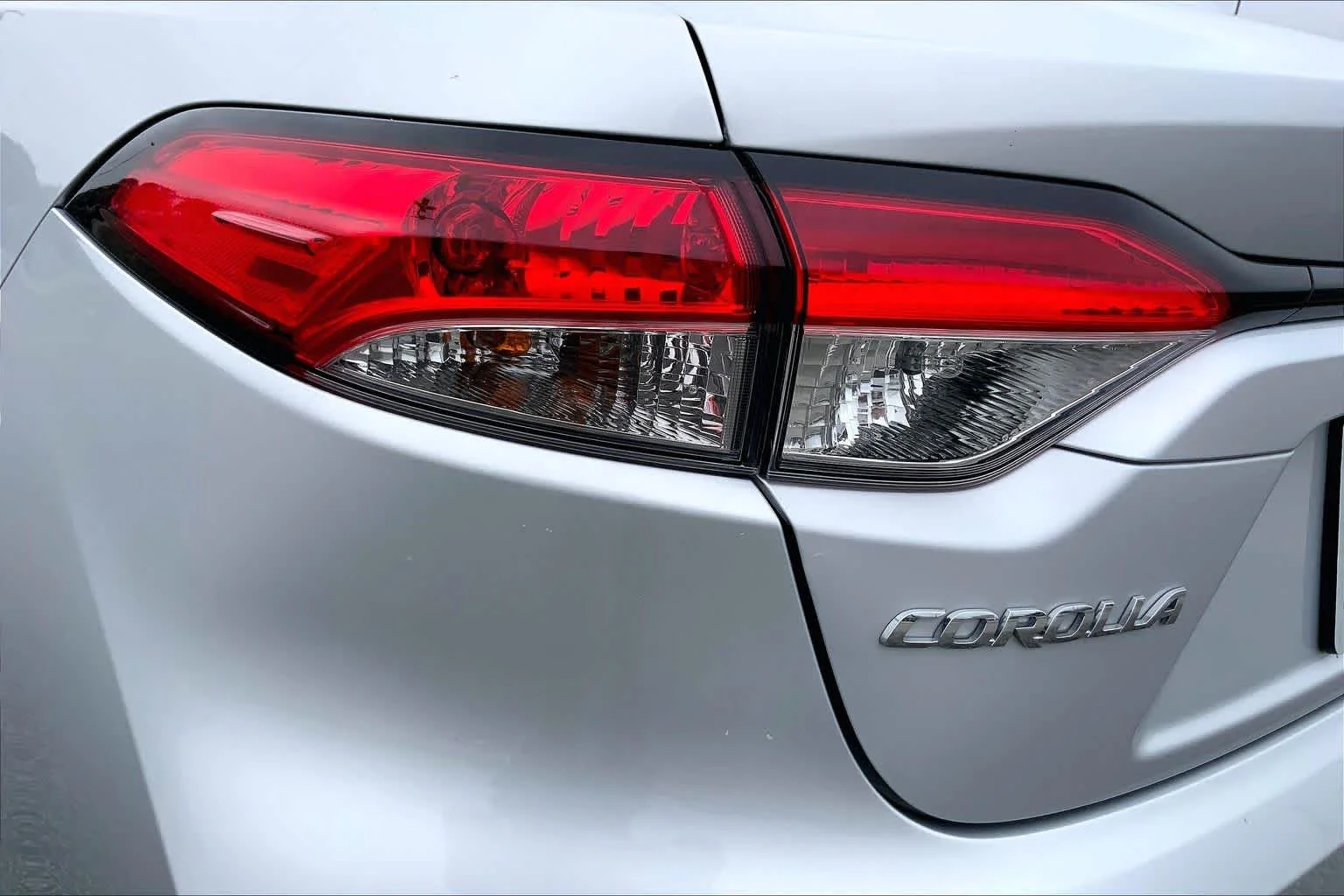 Used 2024 Classic Silver Metallic Toyota LE image 28