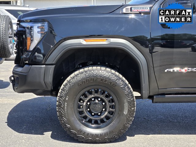 Certified Used 2025 Onyx Black GMC  image 9