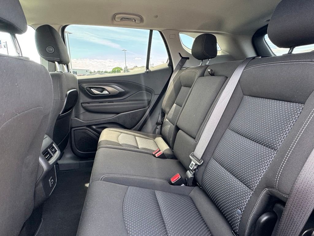 Used 2023 Volcanic Red Tintcoat GMC SLE image 14