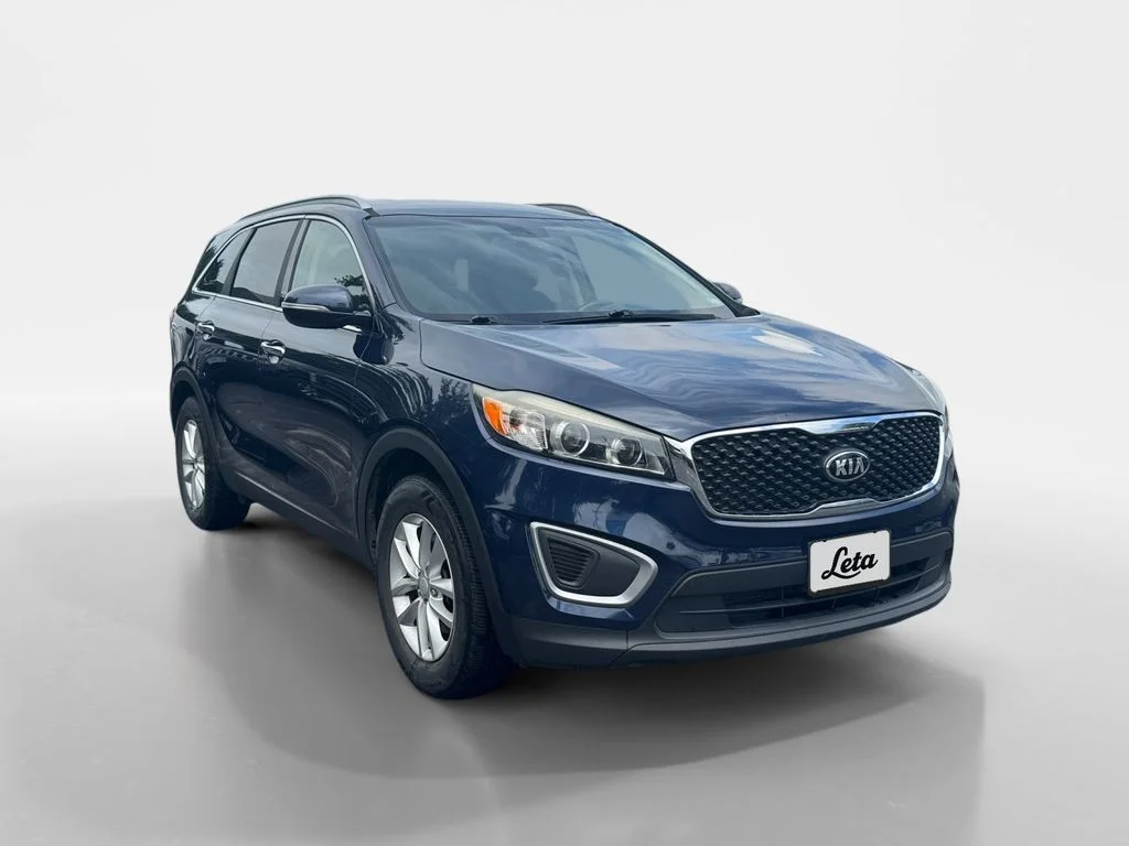 Used 2016 Kia Sorento LX with VIN 5XYPG4A3XGG133279 for sale in O'Fallon, MO