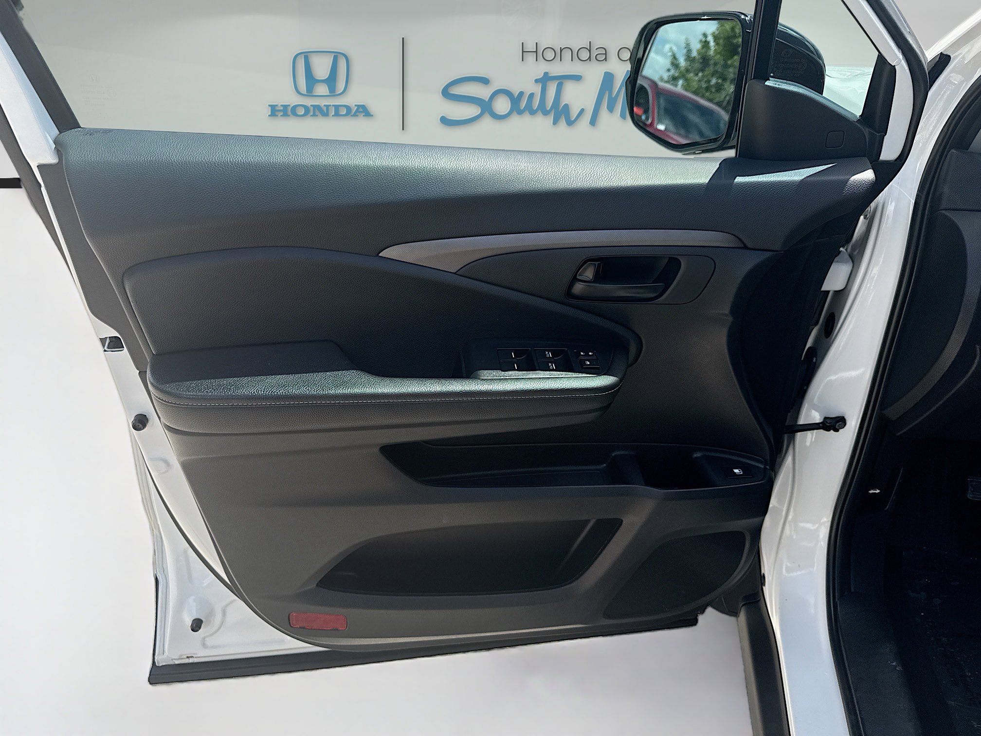 2025 Honda Ridgeline Sport - Photo 19