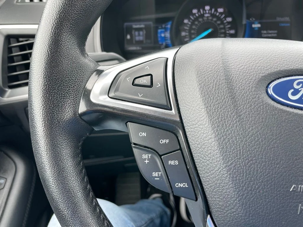 Used 2024 Blue Metallic Ford SEL image 18