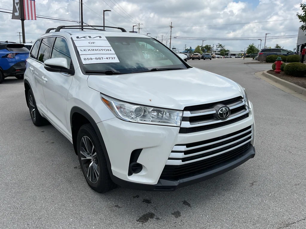 Used 2018 Blizzard Pearl Toyota LE image 2