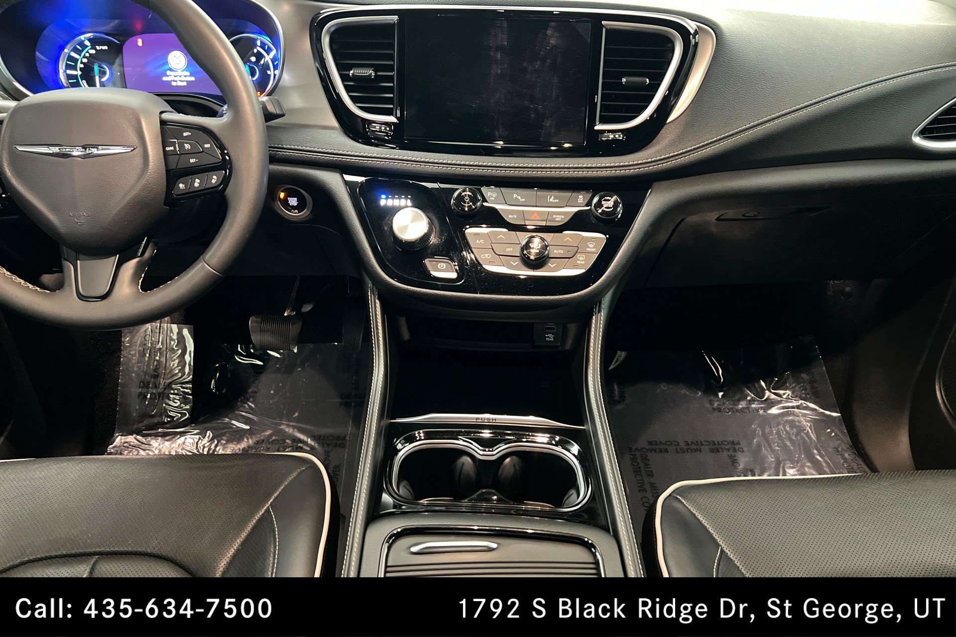 Used 2023 Ceramic Gray Clearcoat Chrysler Hybrid Limited image 14