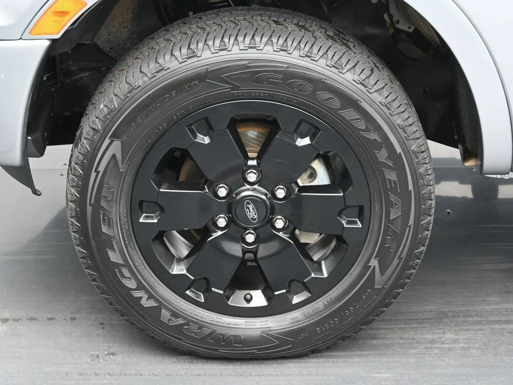 Used 2022 Silver Ford XLT image 29