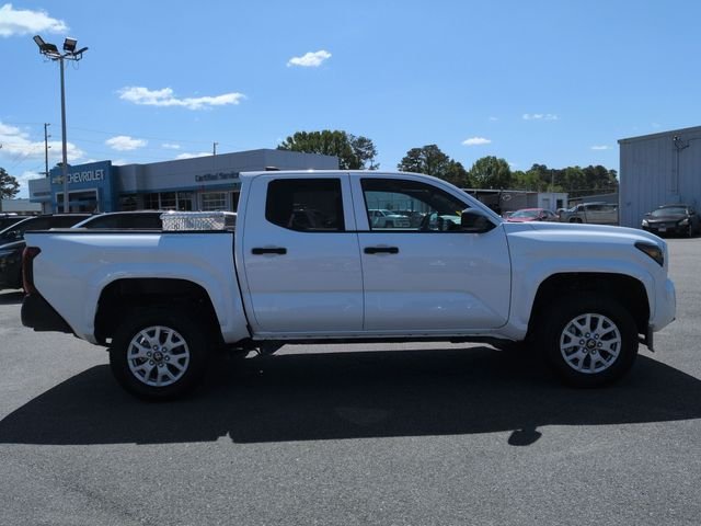 2025 Toyota Tacoma SR - Photo 6