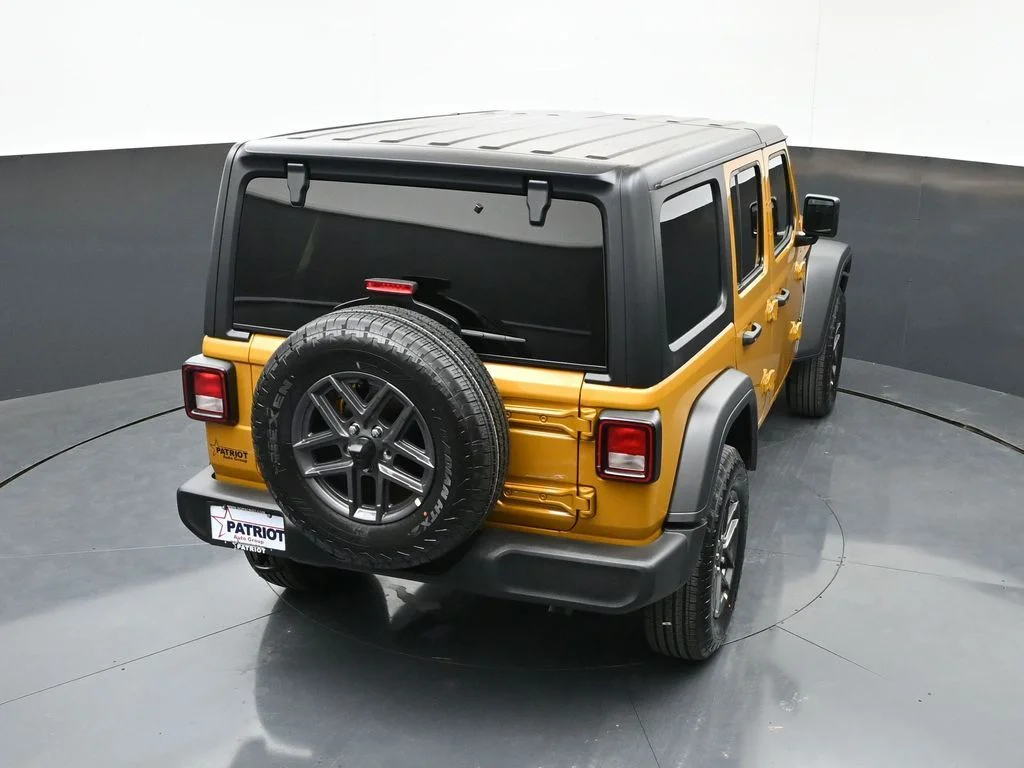 New 2026 Goldilocks Exterior Paint Jeep Sport S image 37