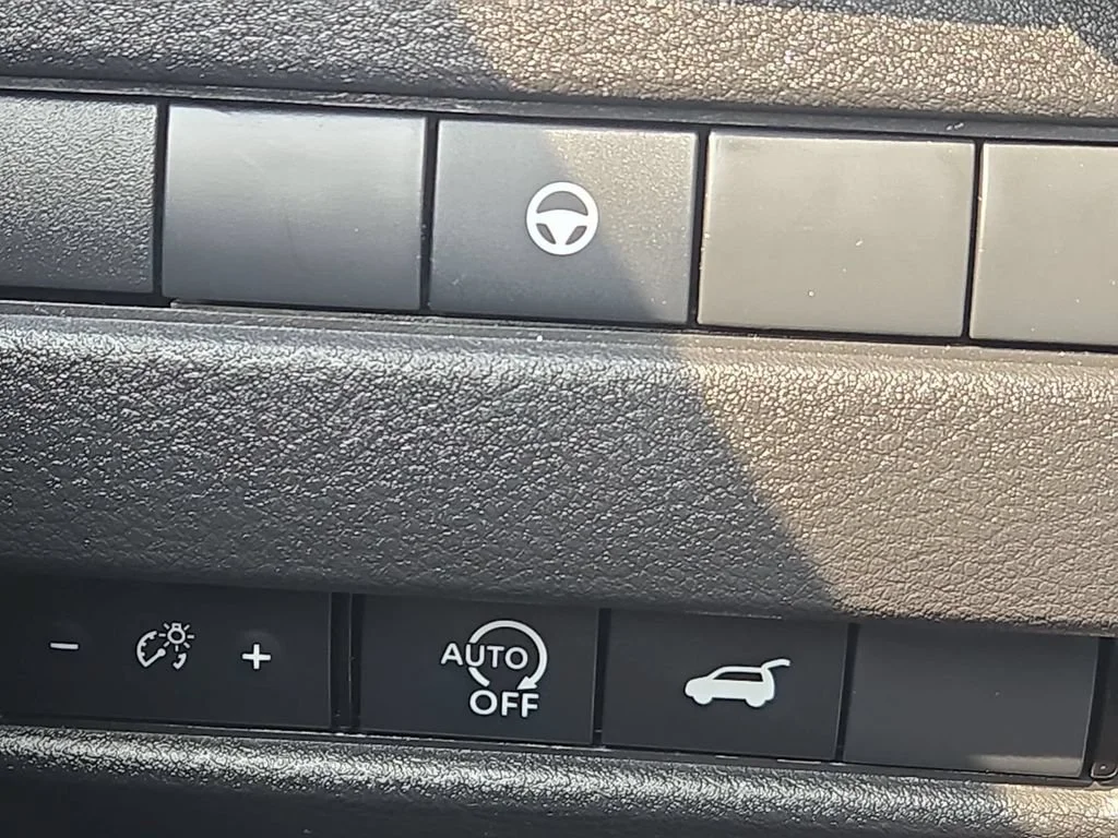 2025 Nissan Rogue SV - Photo 48