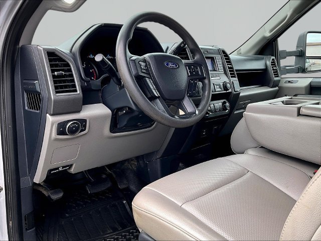 Used 2022 Silver Metallic Ford XL image 8